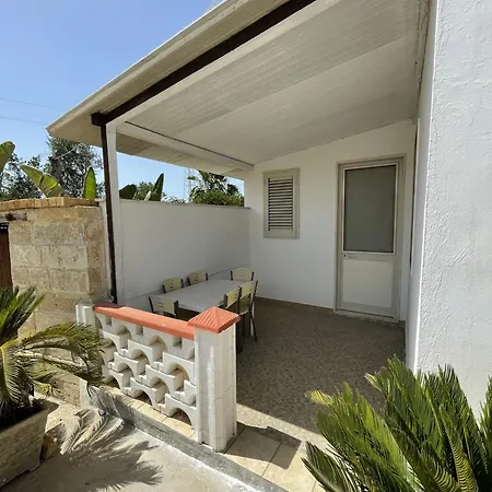 Tony - Baia Only Teenagers Lejlighed