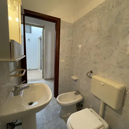 Tony - Baia Only Teenagers Apartment Gallipoli