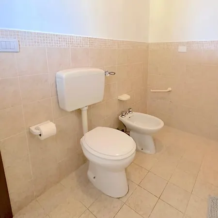 Tony - Baia Only Teenagers Apartment *