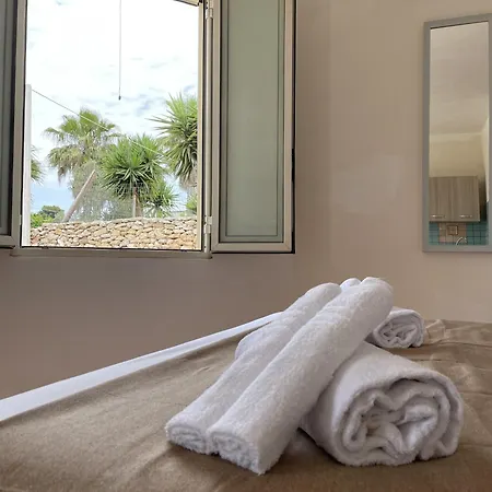 Tony - Baia Only Teenagers Apartment *